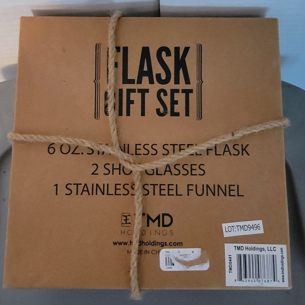 Flask gift set - Picture 3 of 3